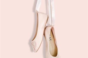 DOLLY多莉经典 – 芭蕾舞演员的 DOLLY衣柜