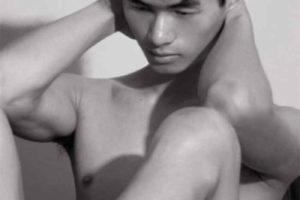 君子风度摄影作品-小吴奇隆 全看见版男模男体写真杂志图片